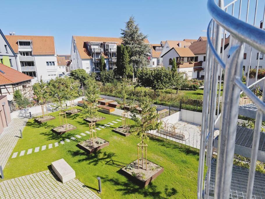 Ticasa Happy Zentral-Outlet-Parkplatz-Aufzug-Smarttv-Unique Metzingen  Buitenkant foto